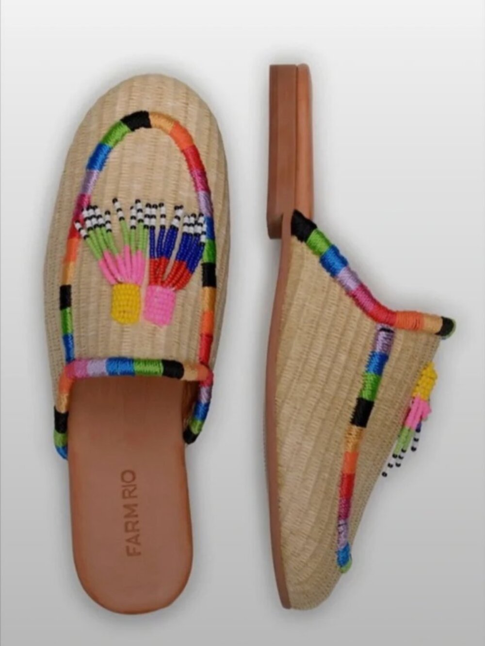 Gorgeous and fun Farm Rio Natural Raffia Mule Size 9.5